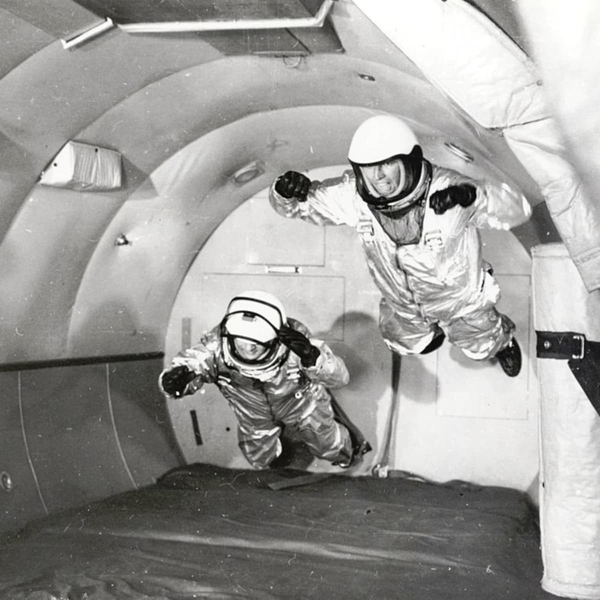 Experience zero gravity