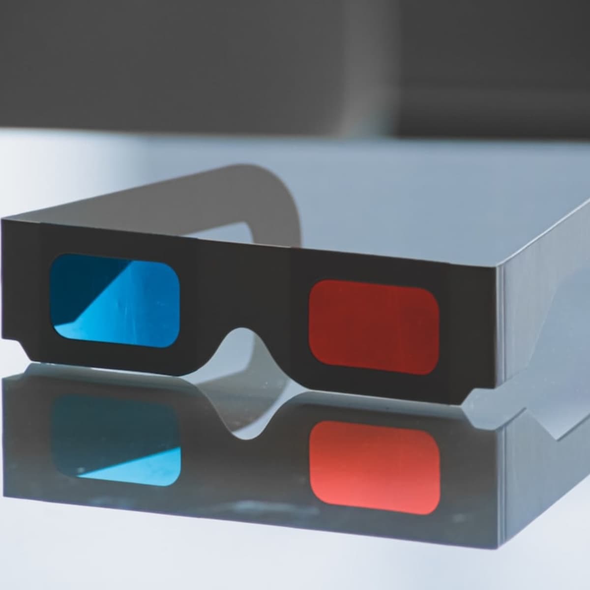 See 3D movie